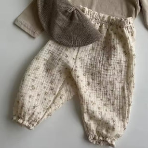 CAPRIS pants: organic cotton is making its way into baby's wardrobe (boys and girls)