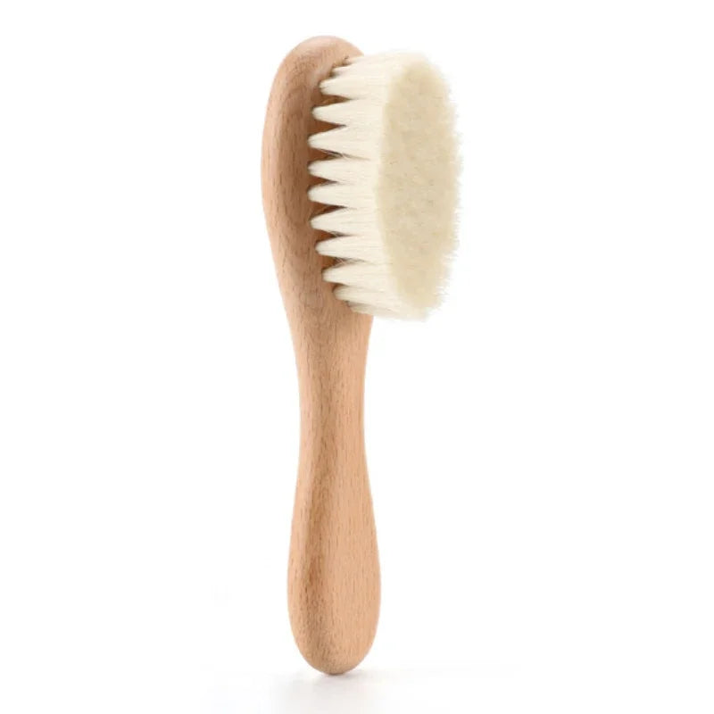 Natural wooden comb and hairbrush: take care of baby, naturally!