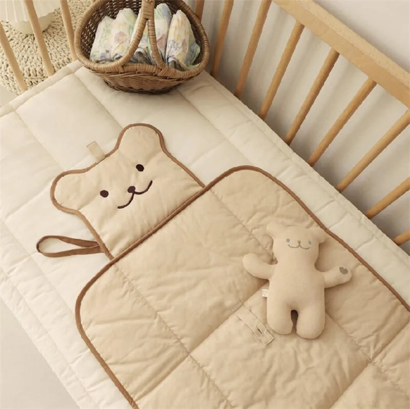 Changing mat: practical and convenient