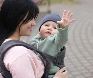 Portabebés ergonómico "EGOBABY": comodidad y seguridad desde los primeros meses. (Adaptable para bebés y niños pequeños - varios colores disponibles)