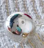 🌿 Bola de grossesse apaisante – pendentif sphère, doux tintement, symbolique & élégant