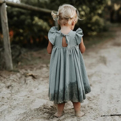 Vestido de lino para niña: el atuendo mágico para las princesas en ciernes
