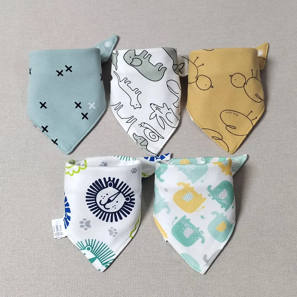 Bavoir triangle en double coton : baver n'a jamais été aussi mignon ! (lot de 5 pièces)