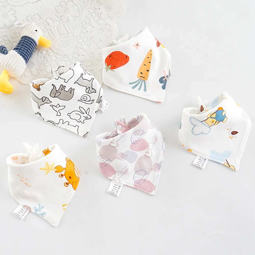 Bavoir triangle en double coton : baver n'a jamais été aussi mignon ! (lot de 5 pièces)
