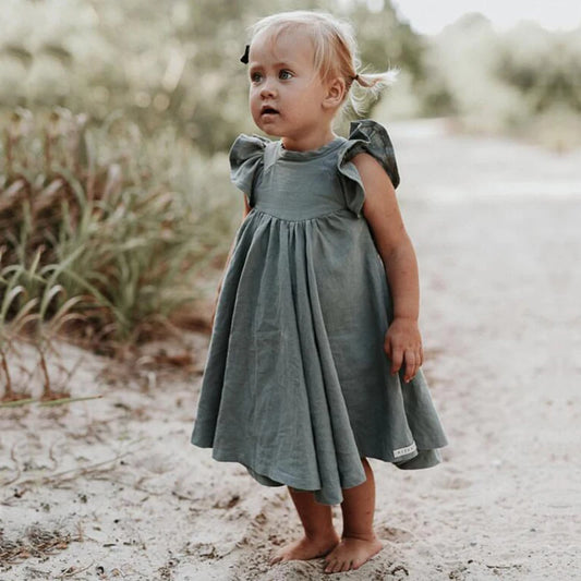 Vestido de lino para niña: el atuendo mágico para las princesas en ciernes