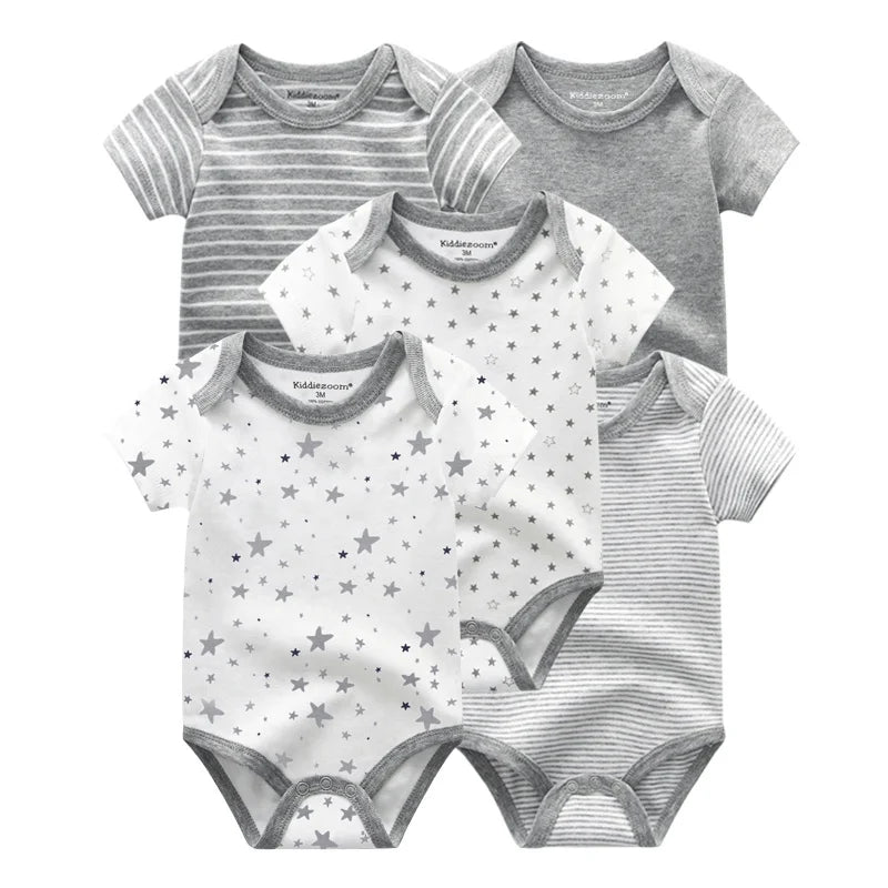 Lot de 5 bodys manches courtes Kiddiezoom : confort et motifs joyeux (garçon et fille)