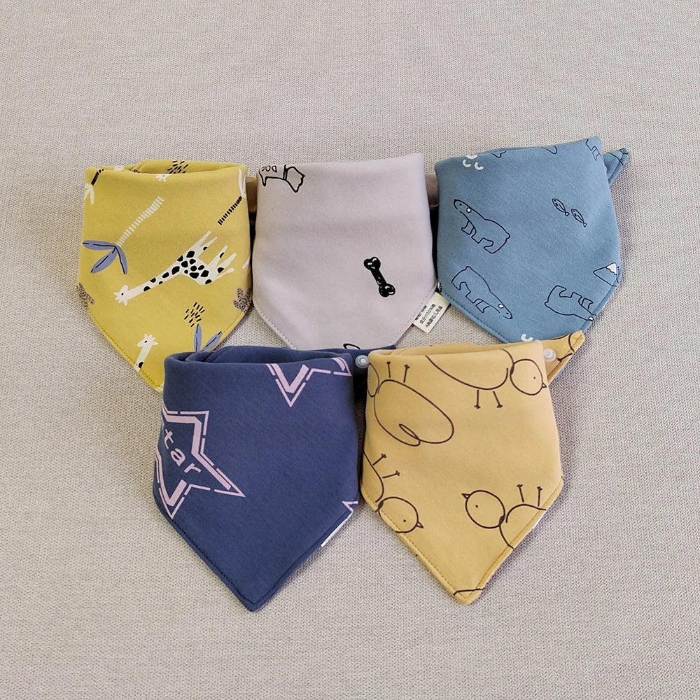 Bavoir triangle en double coton : baver n'a jamais été aussi mignon ! (lot de 5 pièces)