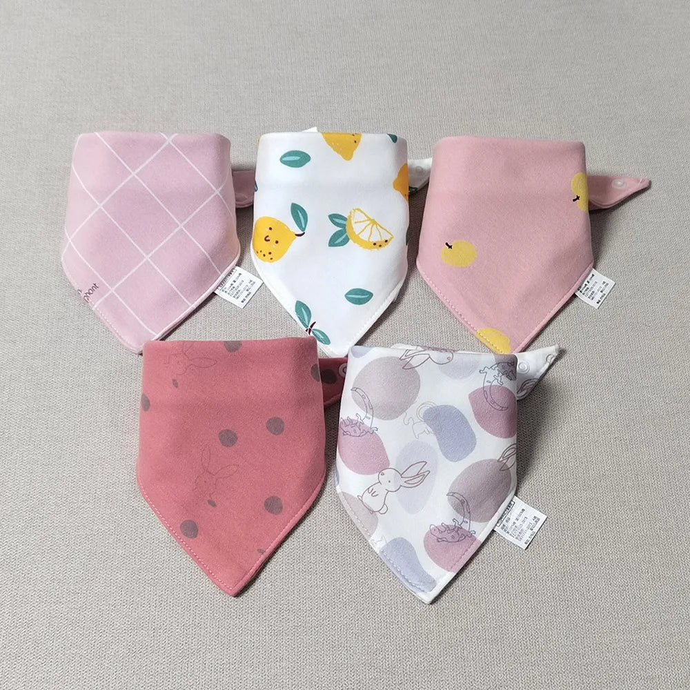 Bavoir triangle en double coton : baver n'a jamais été aussi mignon ! (lot de 5 pièces)