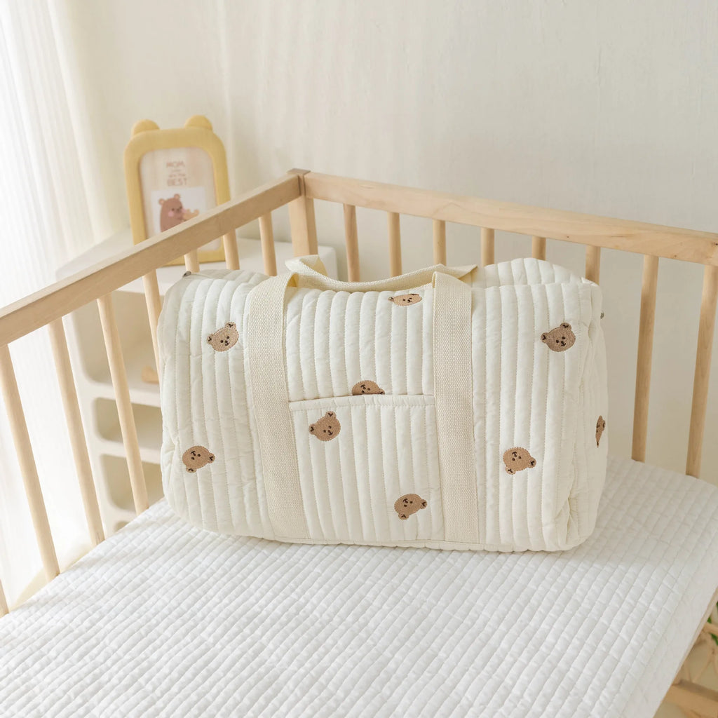 "Bear" changing bag: light and spacious