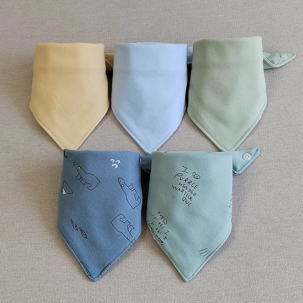 Bavoir triangle en double coton : baver n'a jamais été aussi mignon ! (lot de 5 pièces)