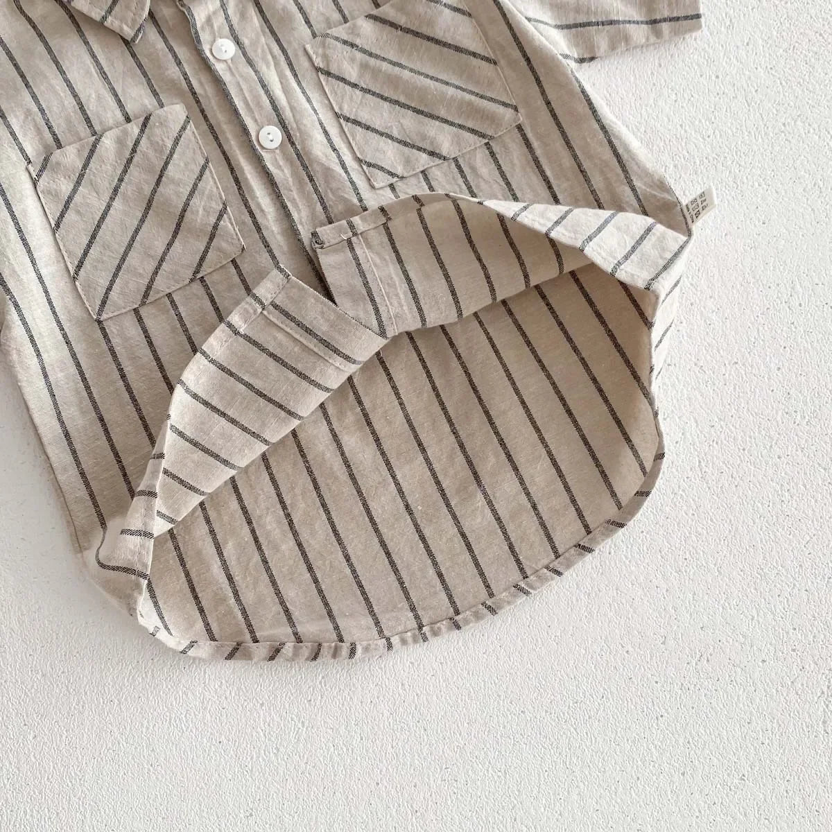 Ensemble chemise & short pour garçon : petit look, grand effet !