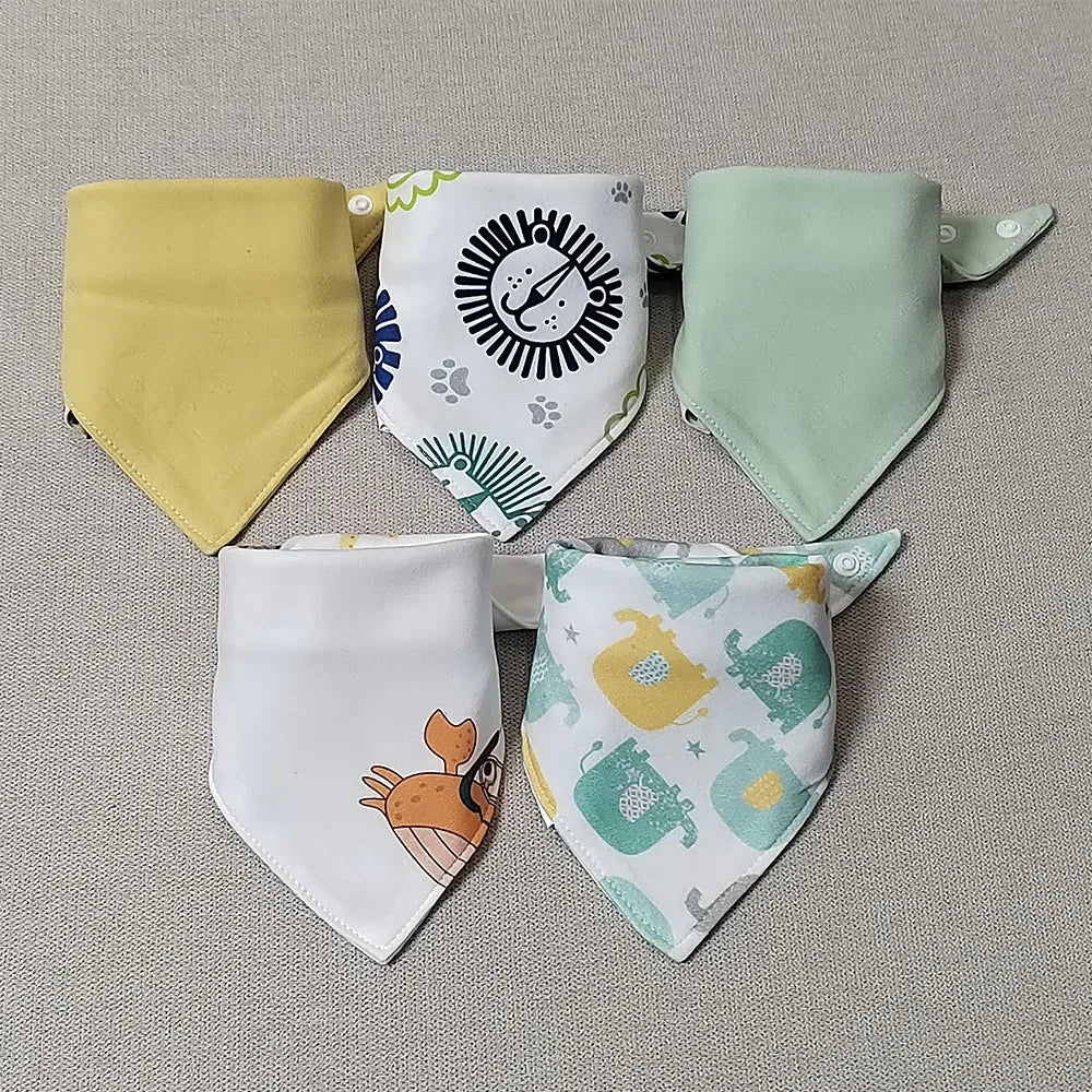 Bavoir triangle en double coton : baver n'a jamais été aussi mignon ! (lot de 5 pièces)