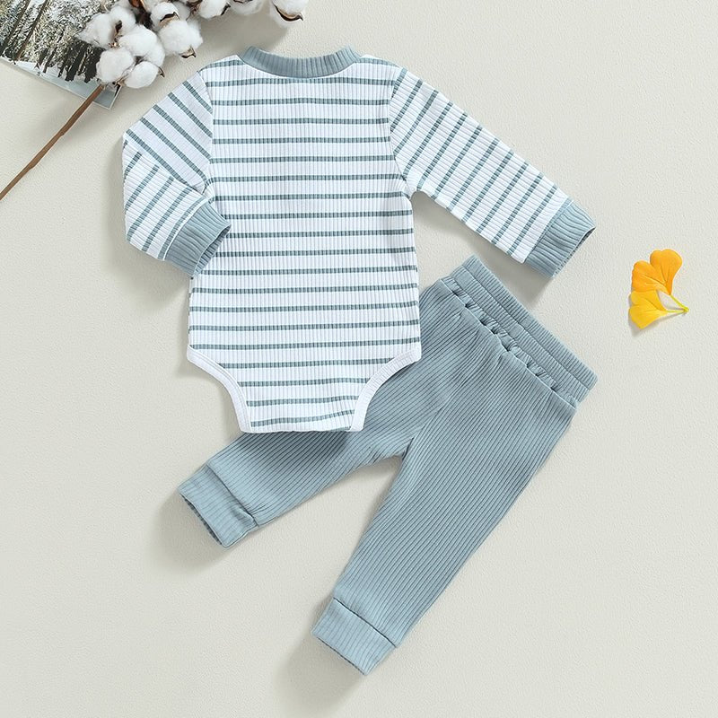 Ensemble garçon 2 pièces à rayures : des lignes de douceur pour accompagner bébé - FamilyLK